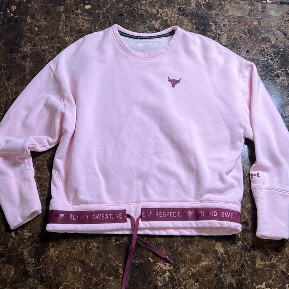 Medium Under Armour the Rock collection sweat shirt light pink. A350